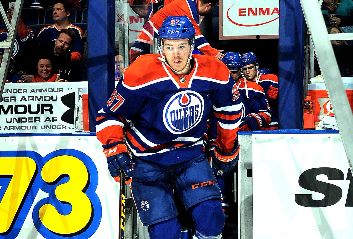 "I did upper body today in the gym." More from <a href="/cmcdavid97/">Connor McDavid</a> at #Oilers practice | READ > ow.ly/UIKUB