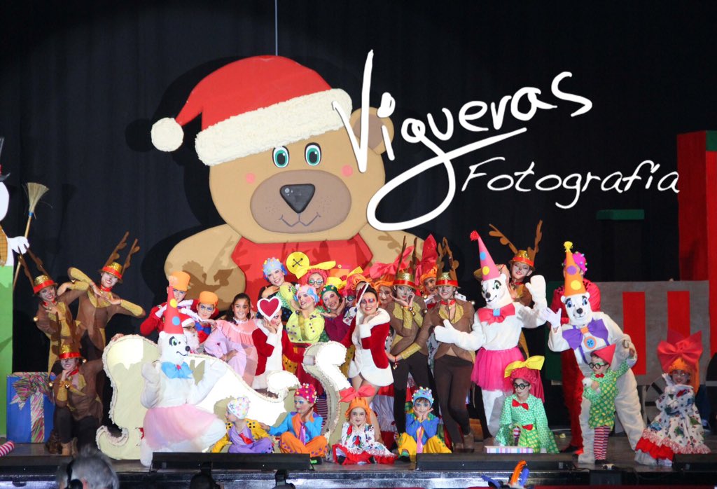 maria_moran66's tweet photo. #SantaIsabel #Playbacks2015 https://t.co/4Bzgg2LWYf