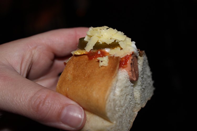 pearliepumpkin's tweet photo. Such a good night at .@Filthy_Dogs_ https://t.co/ePpWyV7sTO #hotdogs #foodie #fdblogger #drinks #filthy #press https://t.co/vWLkViMkPE