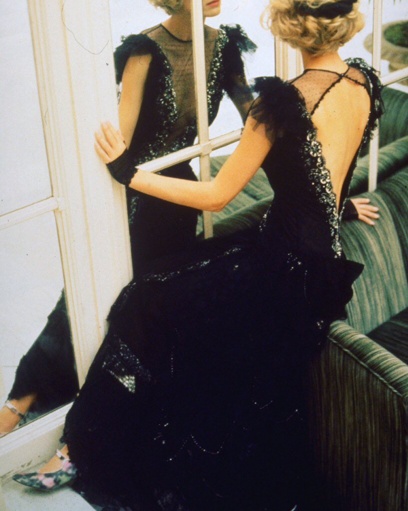 CBLtdLondon's tweet image. Catherine Buckley: Designer OLYMPIA HILTON HOTEL. Sun 22 Nov 10am. #Vintagegarments, #antiquelace &amp;amp; #uniquetextiles