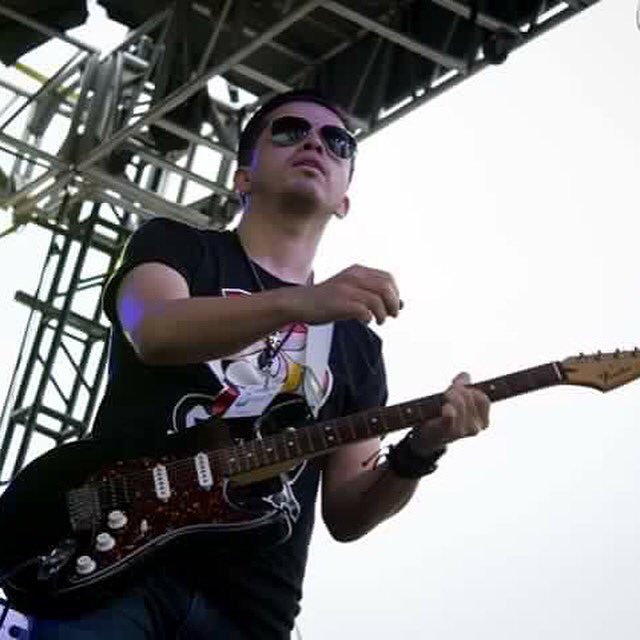 AlexSosaGuitar's tweet photo. @gatodetroya @fenderlatino @JimmyWess #fender #stratocaster #GatoDeTroya #ska https://t.co/akFSCOK98K