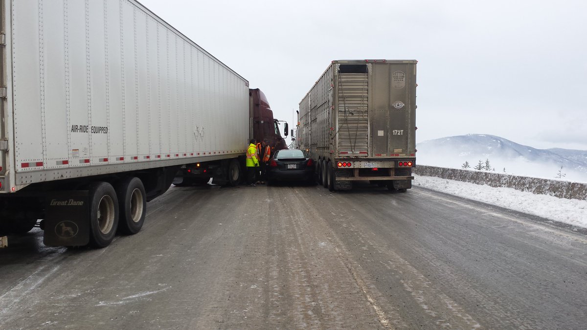 GlobalOkanagan's tweet photo. UPDATED: RCMP say Coquihalla will be closed for most of the day
https://t.co/AFmTQqSAXO https://t.co/GvWl1CE0Ke