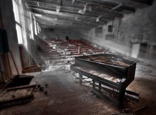 Teatro abandonado en Ucrania.