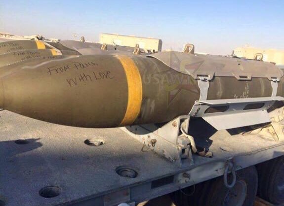 CloydRivers's tweet photo. From Paris, with love. F🇫🇷ck ISIS. Merica. https://t.co/nIFUVcyQOi