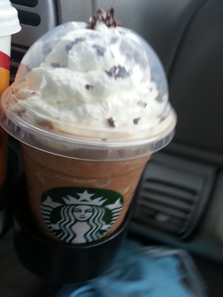 AshlynCaylen's tweet image. When @JoelEnloe takes you 2 multiple places 4 lunch &amp;amp; it takes 1 hour &amp;amp; 30 min. 11-15-15 #spoiled #5stop @Starbucks