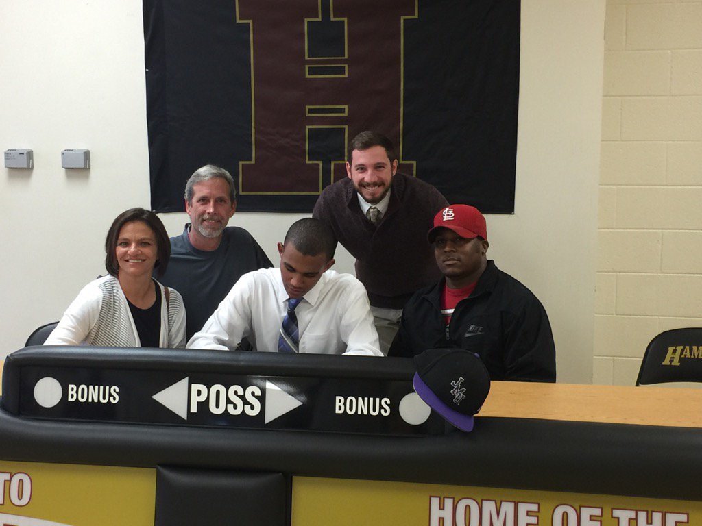 Congrats to DaVonn Griffin on his commitment to <a href="/JMUBaseball/">JMU Baseball</a> #GoldenBearMeetsDuke