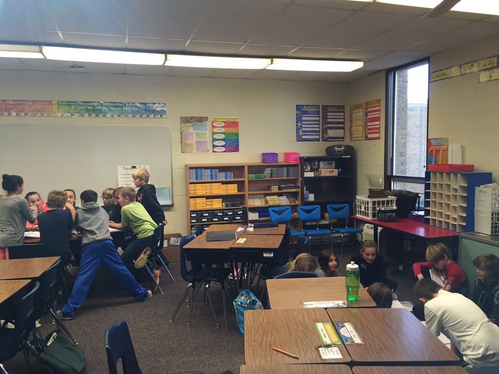 erinbryan211's tweet image. Math debate in action! #kenstoninspired #mathdiscussion @KenstonKIS