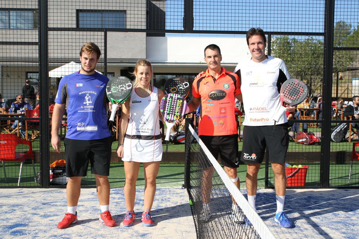 Gran partido de exhibición <a href="/LoRDPADEL/">Lörd Pádel</a> junto con <a href="/luciamartinezzg/">luciamartinezz</a> <a href="/ernesmoreno/">Ernesto Moreno</a> y <a href="/janigisbert/">Juan Gisbert</a> youtu.be/M7b4HG_g1Rg