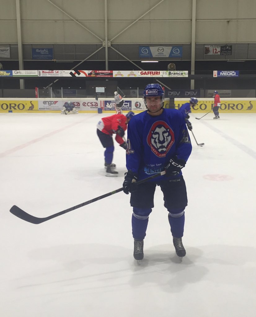 HCChiasso's tweet photo. Nuove maglie di allenamento per Prima Squadra e settore giovanile per festeggiare il 50esimo! #50enonsentirli #Ciass https://t.co/bgitNbsqqI