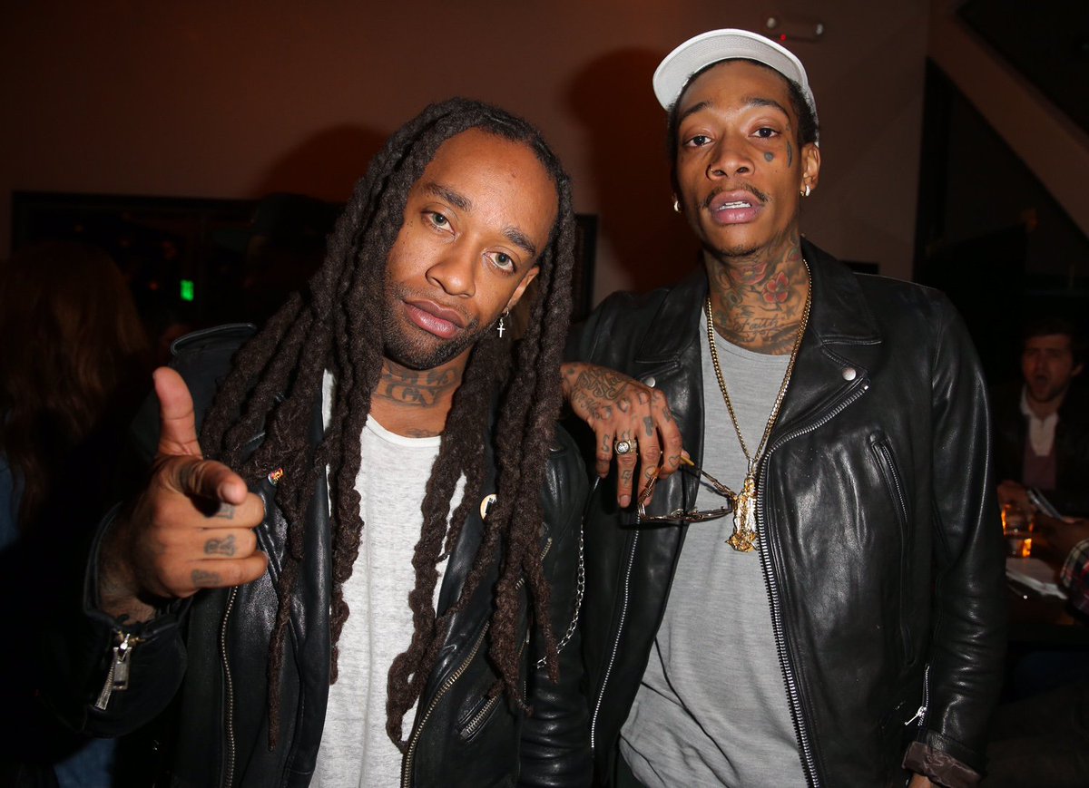 wizkhalifa's tweet image. Taylor Gang. smarturl.it/FreeTC