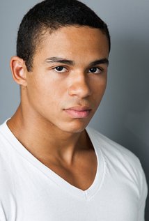 Happy Birthday to Noah Gray-Cabey (20) 