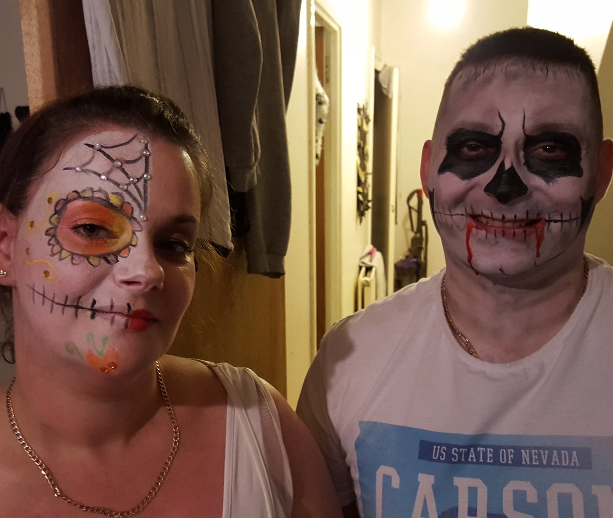 midgeglover's tweet photo. Halloween looks i created on halloween #makeupartist https://t.co/QPO4ATqZIg