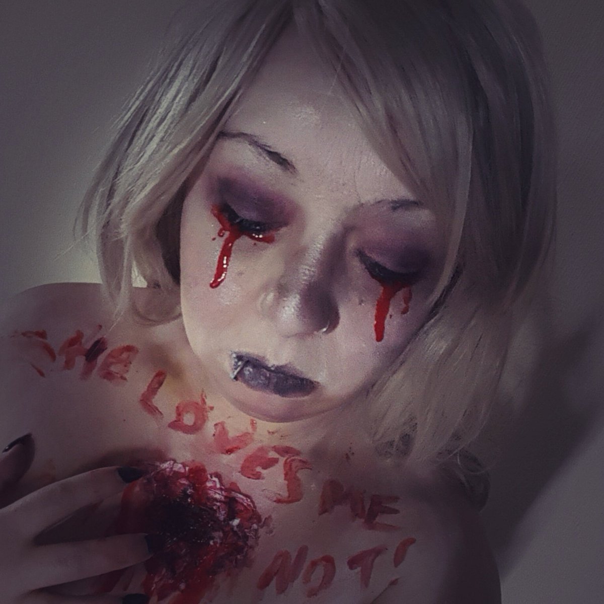 midgeglover's tweet photo. More halloween looks https://t.co/AfQIHwTlt4