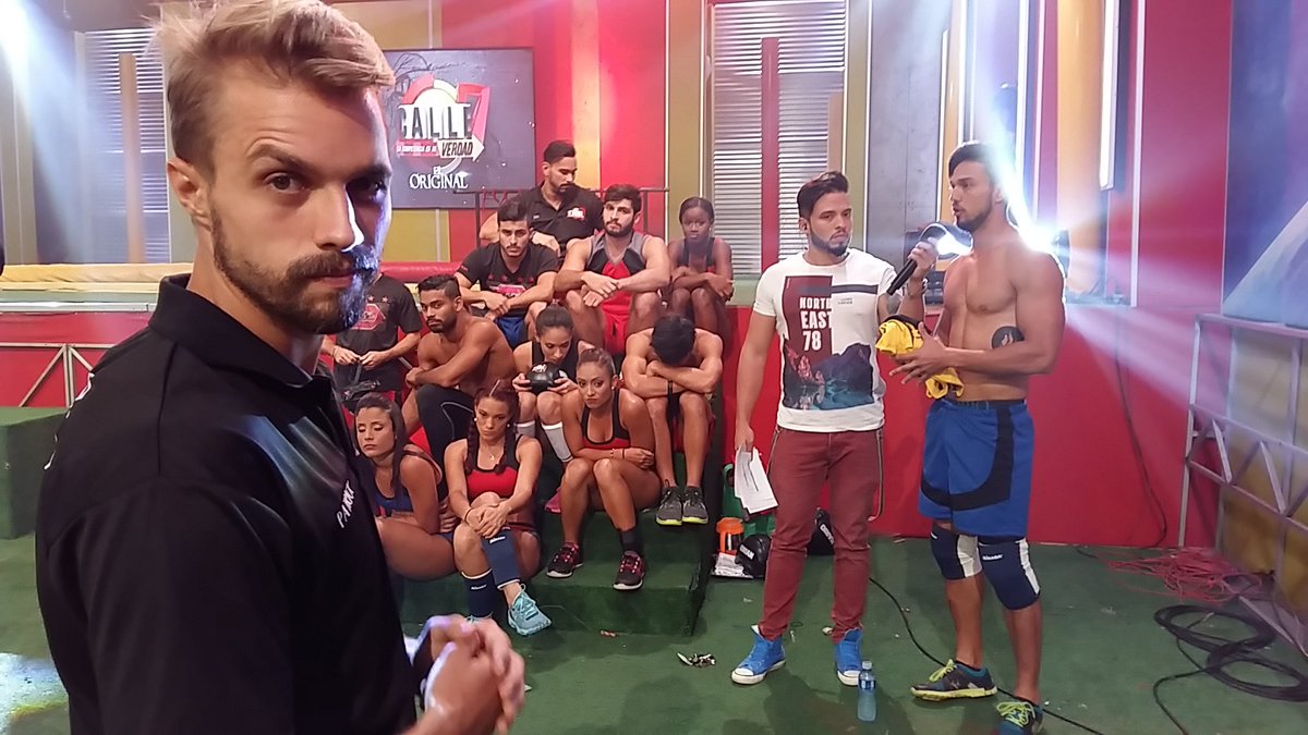 RT, Tenemos un giro de último segundo!!! el que reemplazará al veraguense @luigipalacios6 es el vaquero <a href="/yanc7pa/">Adrian Arturo</a>