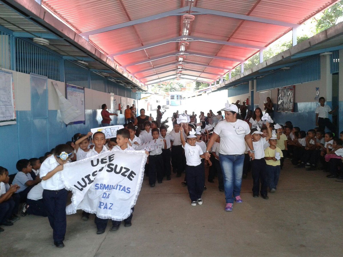 Tatyendis's tweet photo. LA U.E.E.LUIS D´SUZE NAVARRO. CHARALLAVE CELEBRA EL DIA DE LA TOLERANCIA.@EducaMiranda https://t.co/0CaTY37iic