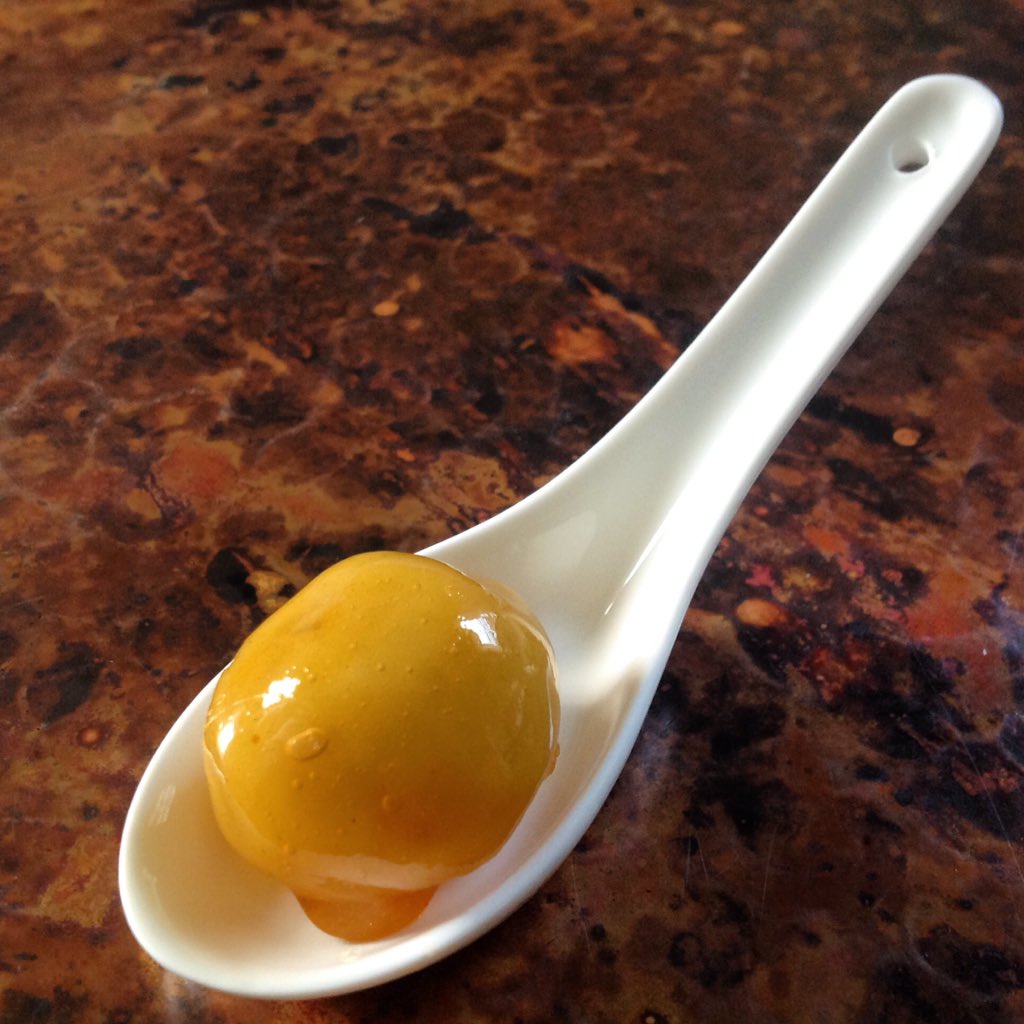 Chefdividino's tweet photo. 🍭Happy National Candy Day🍭! 🍭Caramelized Coconut Candy🍭! 🍭Bala de Coco Caramelizada🍭! #nationalcandyday #baladecoco https://t.co/ff93jpd8oO