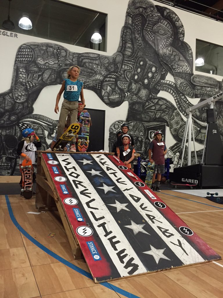 gavingrom's tweet photo. Live @ #stancesocks #shorecliff 2nd Annual Skate Derby https://t.co/9zXd6XKGB5