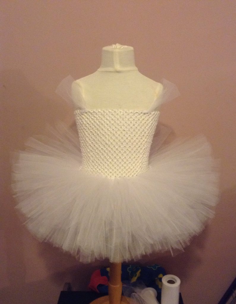 StrawbLove's tweet photo. Tutu dress white 3 layer age 2/3 £25.00 ribbon straps 
Can pay in instalments tweet for info...also in ladies small https://t.co/v8venHMYww