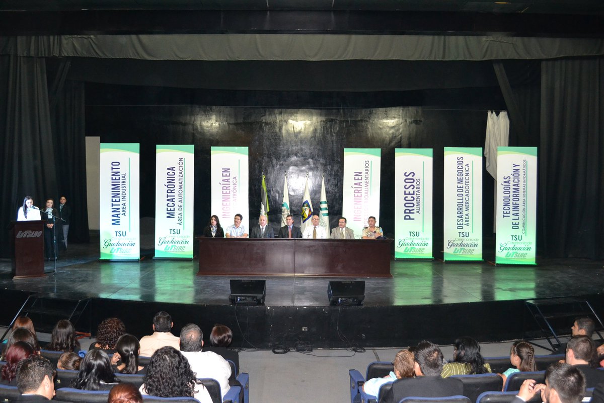 utslrc's tweet photo. Graduación 2015 #TSU #INGENIERIA   #UniversidadTecnologicadeSanLuisRioColorado https://t.co/w9YcJY0PSA