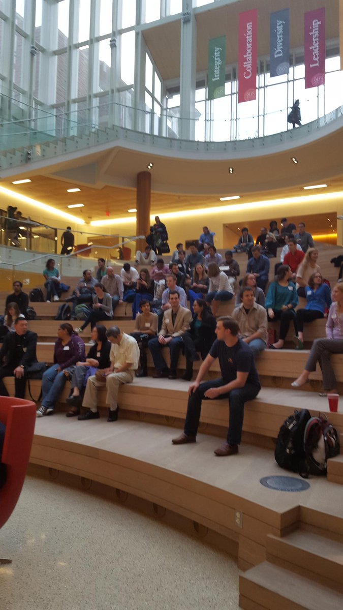 SkandalarisCtr's tweet photo. Great crowd at the EVCA #Ideabounce #WUSTL #startup #elevatorpitch #entrepreneur https://t.co/ihLJ55WDIF