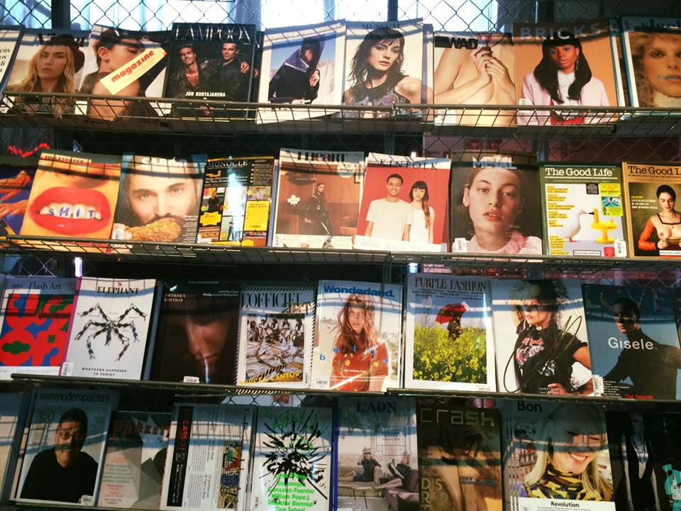 SaborJournal's tweet image. Amongst the fashionables at Palais de Tokyo, Paris.