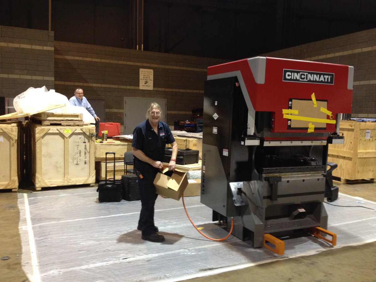 CINCINNATI_INC's tweet photo. Let's get ready to rumble @FabtechExpo 2015! CI starting to setup! #baam #goform https://t.co/Bkmh3Nq8MW