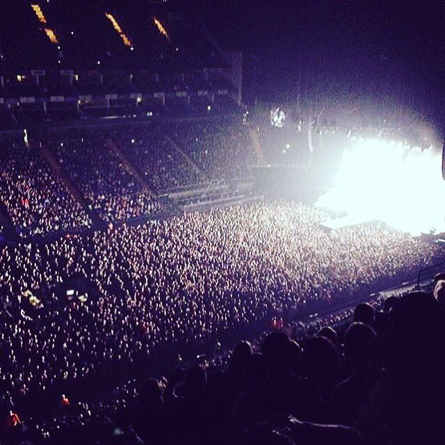 Imaginedragons's tweet photo. +London night 1+ https://t.co/P4OAZ1knqr