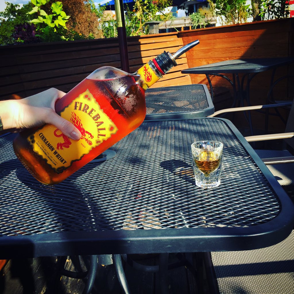AtlRepublic's tweet photo. #PoorItUp w/ $3 shots of @FireballWhisky & #DirtyBingo w/ @dstrivia! Starts at 8
#ATLrepublic 🤗🍾 https://t.co/Ks8adaEnkG