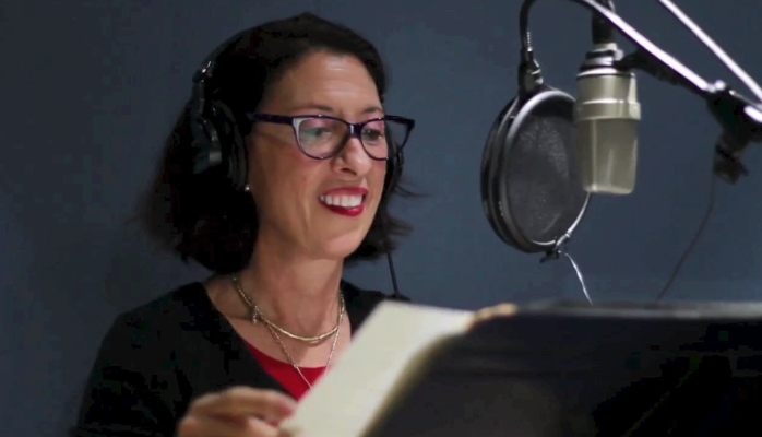 MikeCooper's tweet photo. #VOnow - a great series for voiceover newcomers, from @DebbieIrwinVO https://t.co/dMm5MXmcWj https://t.co/JIzYfLO0nP