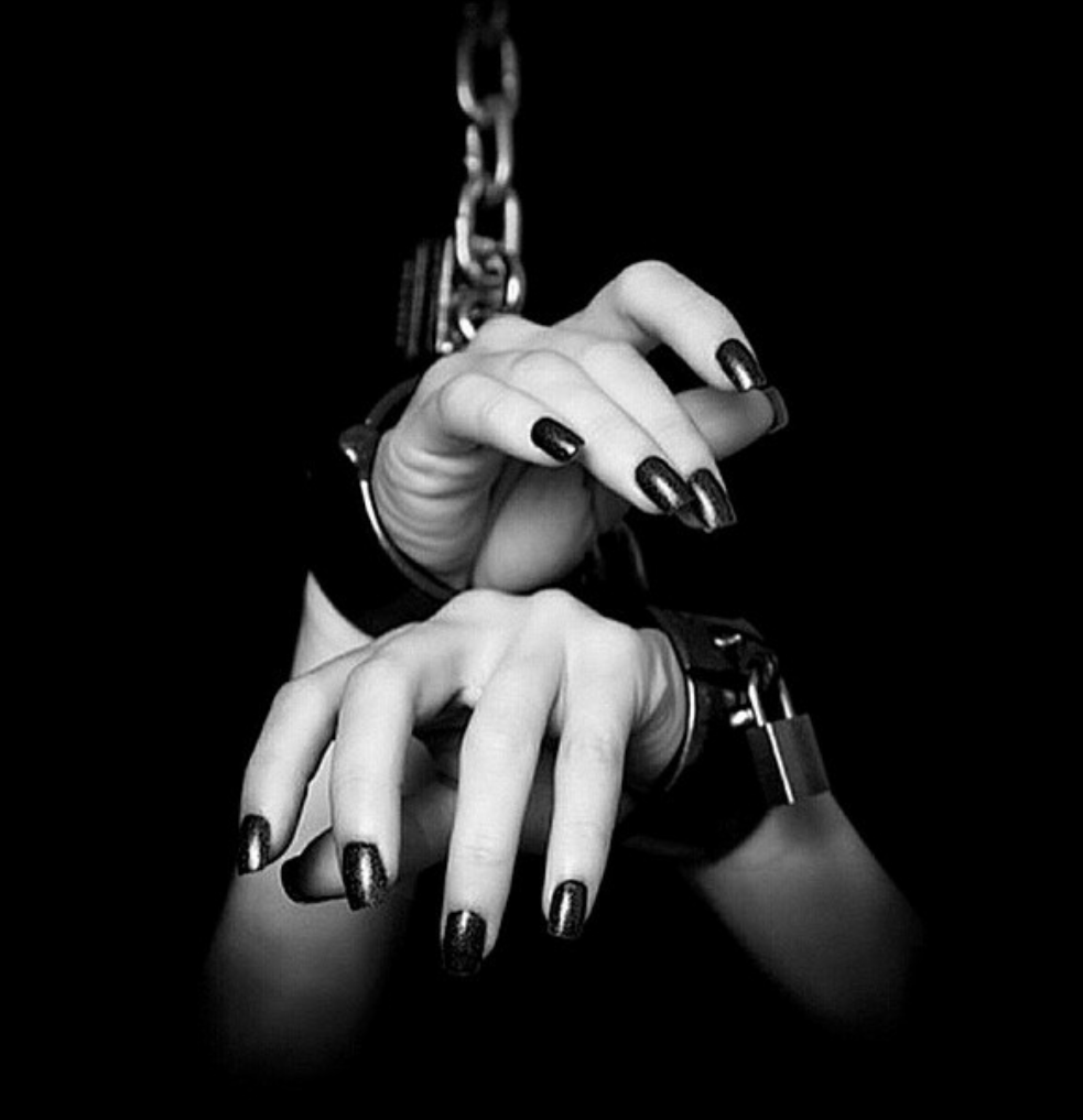 EroticDavid's tweet photo. Waiting https://t.co/ywVYOx0GoH