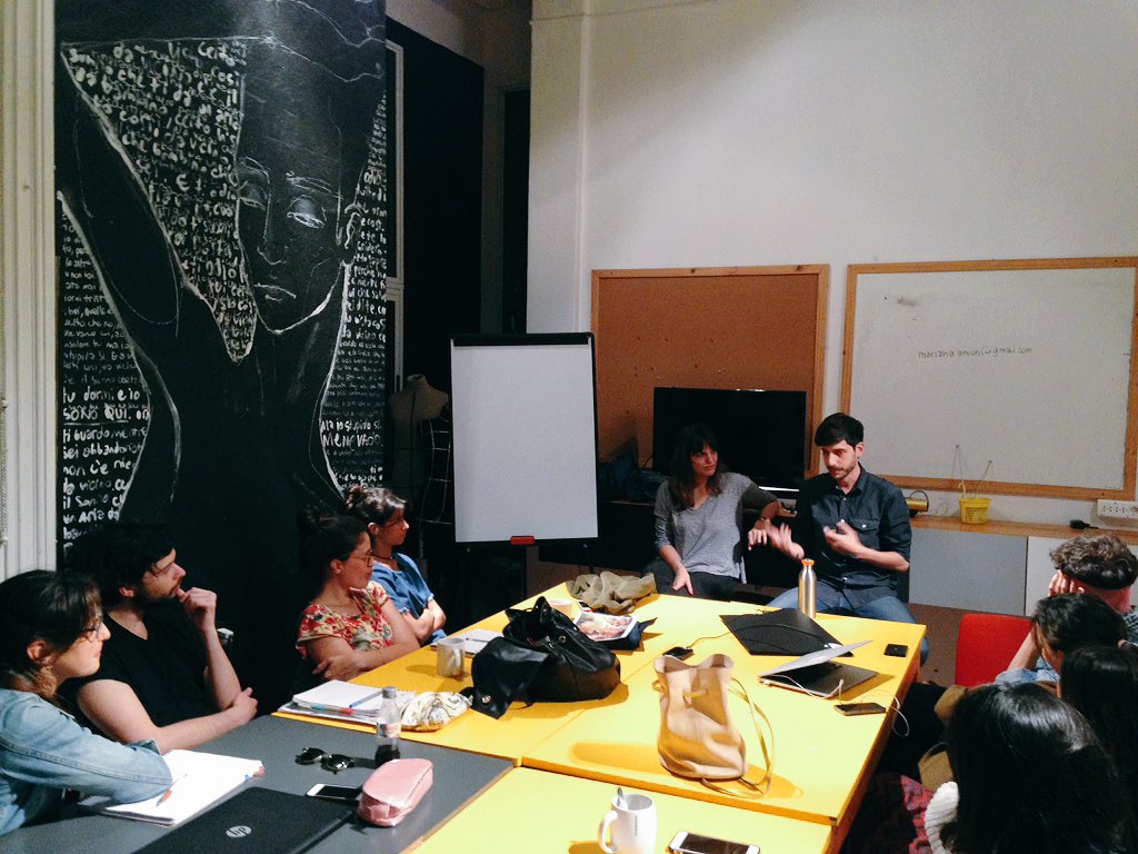 mauropiz's tweet photo. Acá @joapastorino hablando con los chicos de @IntegraPG sobre Marketing 2.0, redes y su experiencia personal. 👌🏿 https://t.co/wsmIBDCwnB