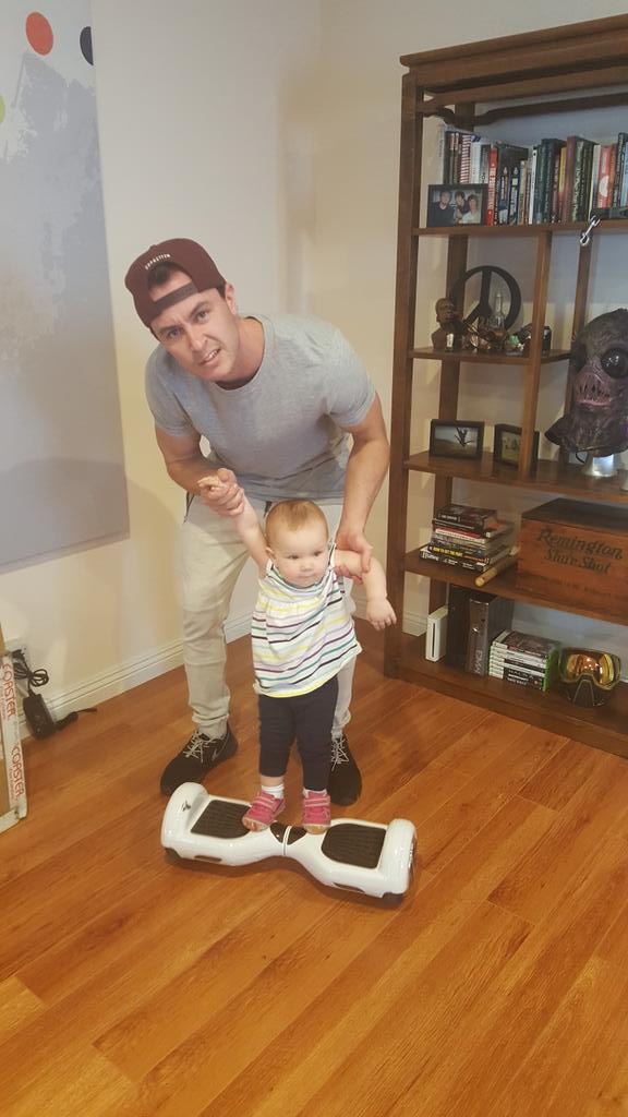 the_ryan_kelley's tweet photo. It's so annoying when you try and help someone and they just don't listen! https://t.co/5KfVdAE3xb