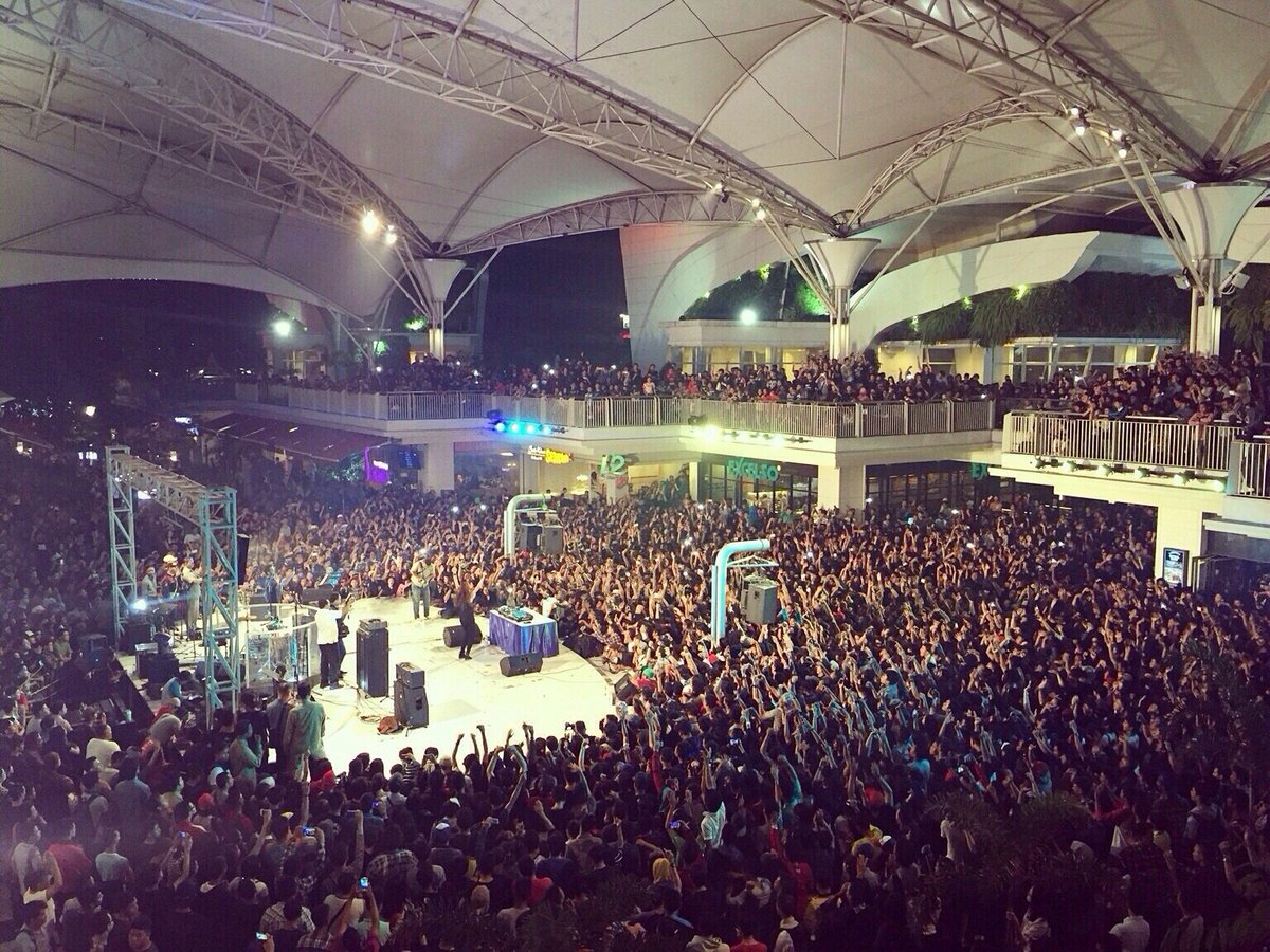 Amazing Wednesday Last Night!!! <a href="/malbekasi/">SummareconMallBekasi</a> Bekasi Clothing Expo,Tonight <a href="/KILLINGMEINSIDE/">Killing Me Inside</a> <a href="/PWGofficial/">Pee Wee Gaskins</a> FREE ENTRY!!