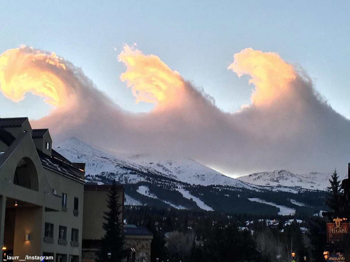 ABC's tweet photo. Stunning wave-like clouds form over Colorado: https://t.co/YbTJ5sguoH https://t.co/zaJvGVLRg0