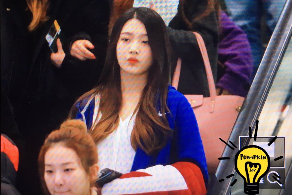 Pumpkin960903's tweet photo. 151105 베이징 출발 😉 #조이  수고했어 🍀💚 https://t.co/aePX6Ha3VD