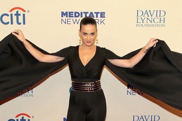 perryncolds's tweet photo. Sorry Mom @katyperry https://t.co/taStUd1qoh