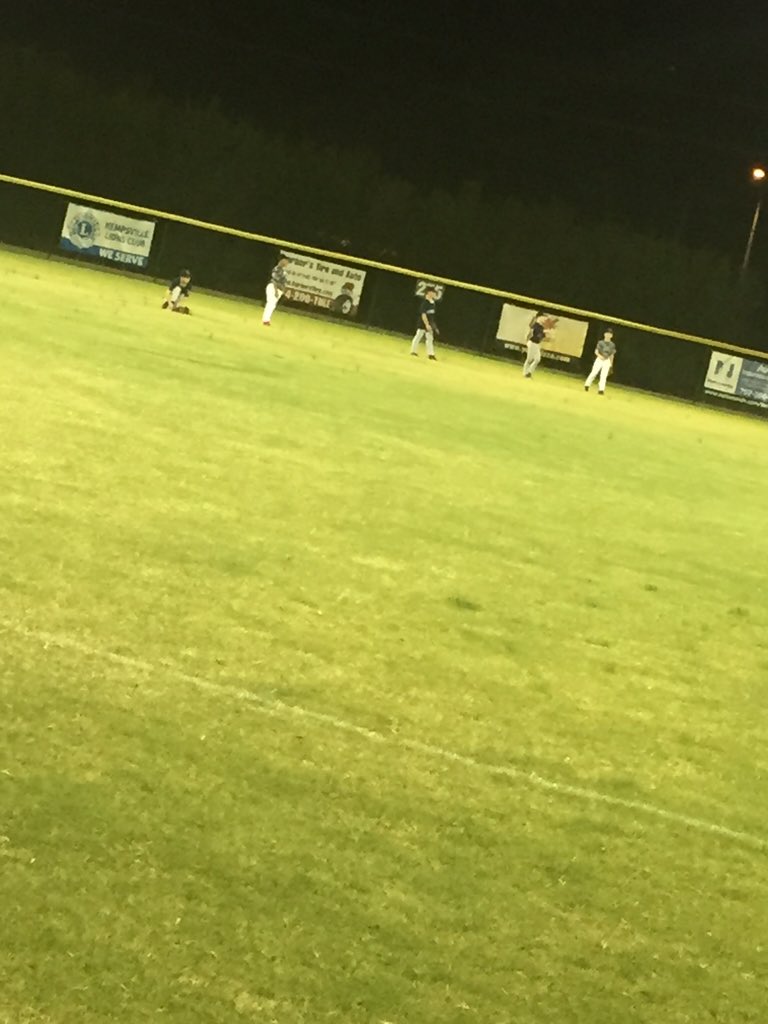kpb_cannons's tweet photo. Night for baseball! Nice seeing 13u also out here practicing at KPB! @KPBCannons @kempsvillepony #GoCannons https://t.co/yeO3Ese8QR