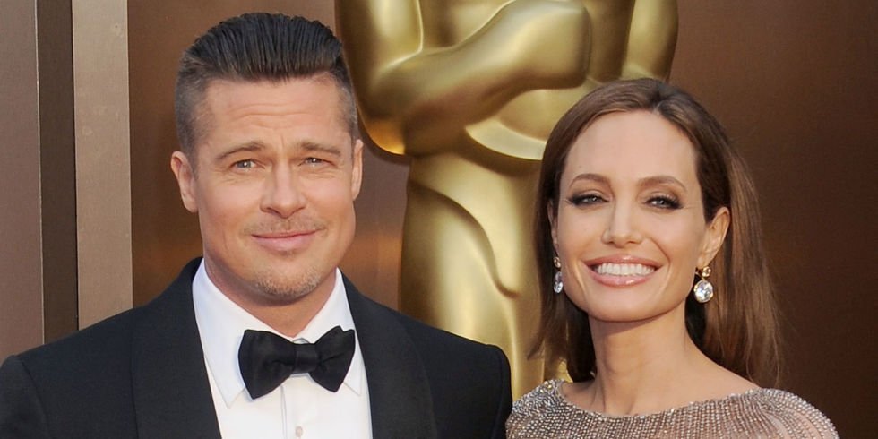 ELLEmagazine's tweet photo. Angelina Jolie describes her wedding to Brad in the least romantic way possible: https://t.co/DwtjAd6hy5 https://t.co/7OMPAfwnw8