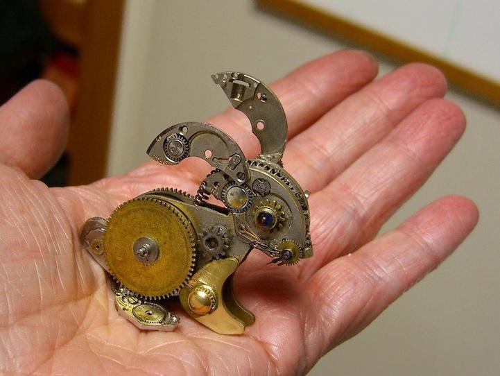 TheMostVivid's tweet photo. Sue Beatrice makes sculptures out of recycled watch parts, amazing https://t.co/55Ry4h3m13