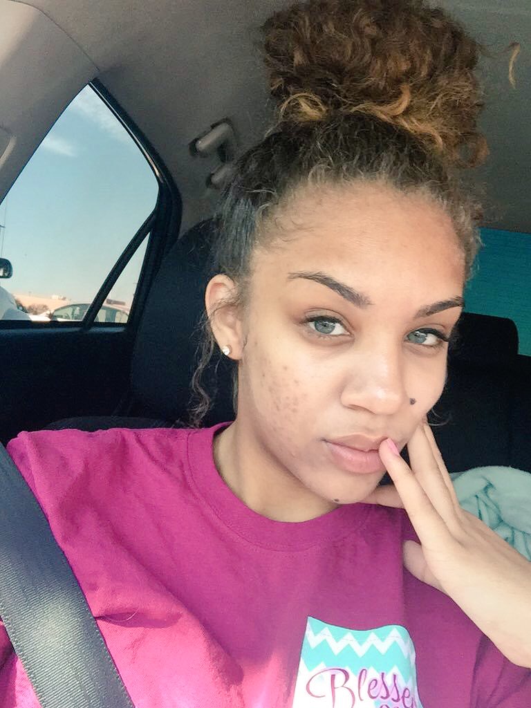 __vickkym's tweet photo. @Beno_Ldn no makeup https://t.co/I2QINpO78O