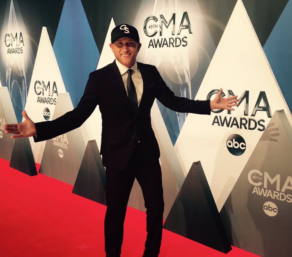 VisitStatesboro's tweet image. Representing @GeorgiaSouthern, #Statesboro &amp;amp; the great state of #Georgia at the #CMAAwards2015! @coleswindell