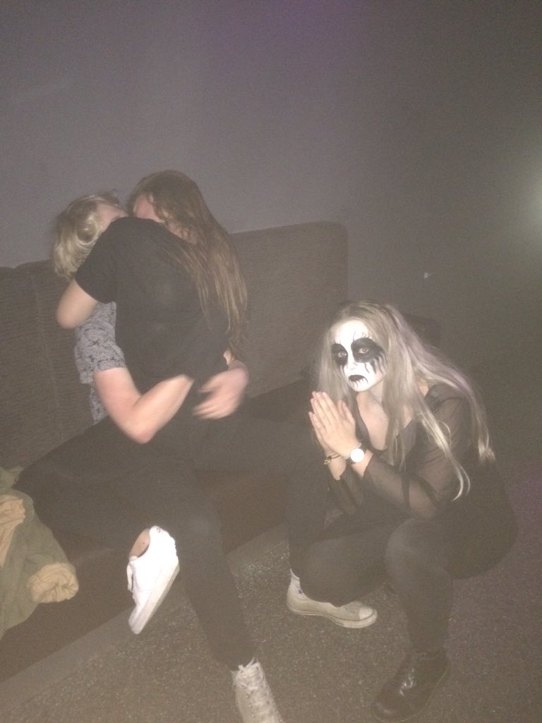 eyja (@eyjasg) on Twitter photo 