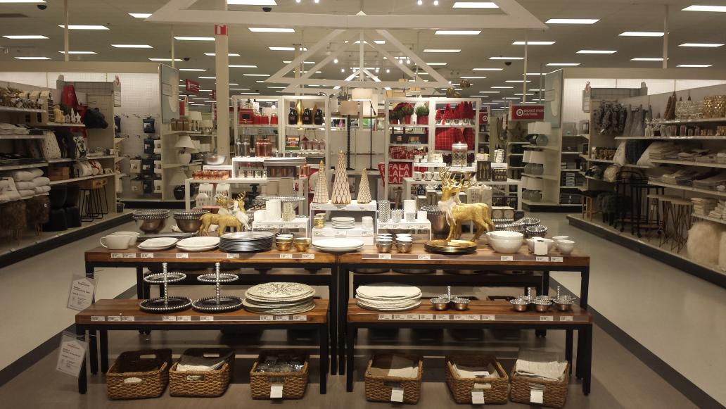 AmmnndaDavis's tweet photo. LOVE THE FRESH SET at T1328! #G296setandfull @jjonesca @bigdh42 https://t.co/JZhcG7DWRp