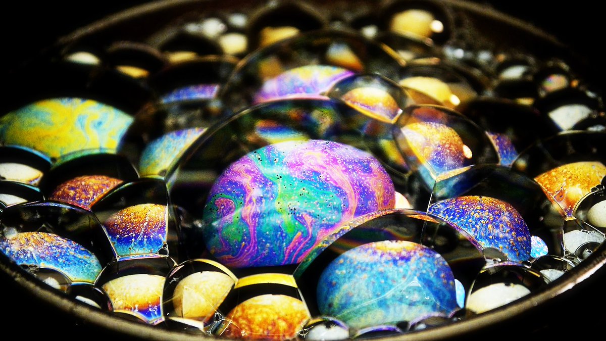 getvisuals's tweet photo. Lets take a closer look at soap bubbles - https://t.co/a0bKGr5P4e #autoplaythis https://t.co/i8W8tMqqjL