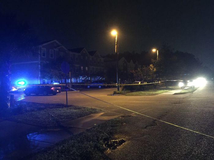 wmbfnews's tweet photo. 21-year-old man killed in shooting at University Suites apartment
Details >>
https://t.co/0IFYshPQmW https://t.co/g1hY7imQIV