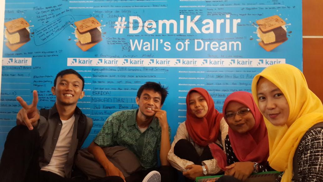 Chandra94P's tweet photo. I'm at @wallsidn @karirdotcom  expo balai kartini 4-5 Nov. #DemiKarir https://t.co/kFSq4BmgNL