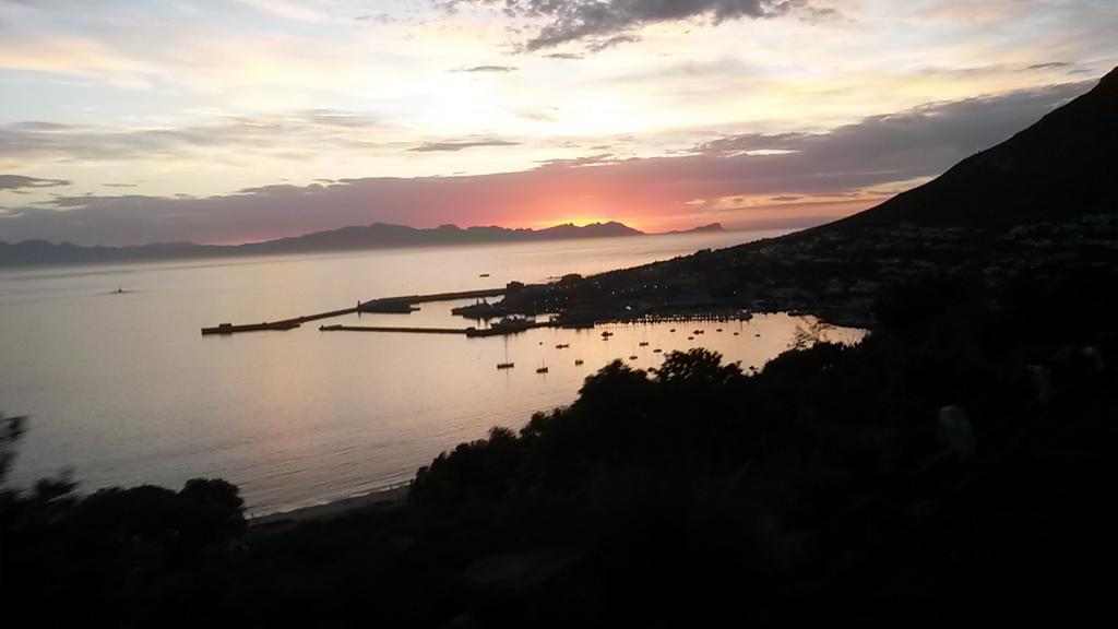 This view always makes the 3:30am wake up so worth it! Red Hill hill repeats for breakfast! #BikeLife #Triathlon