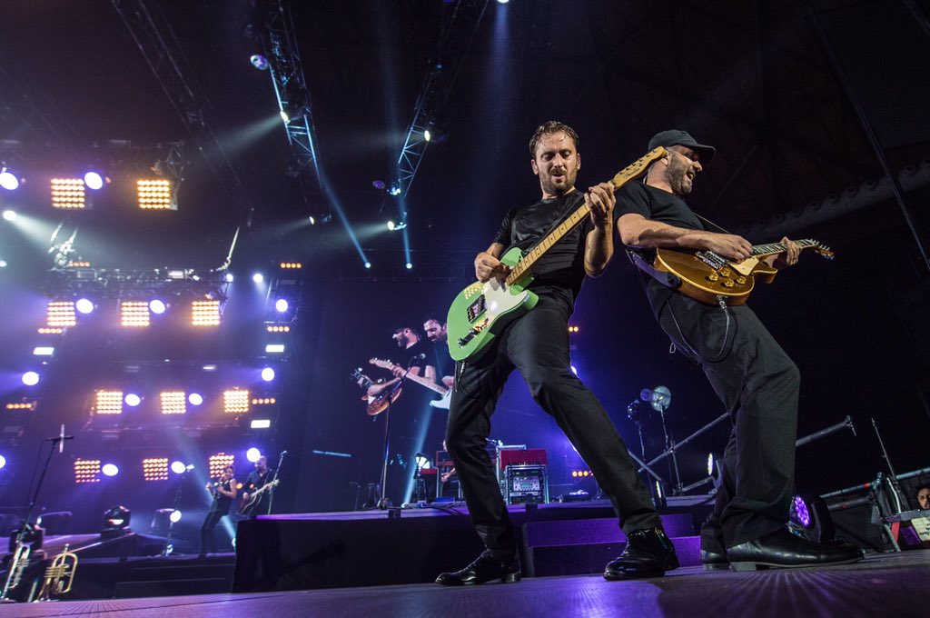 CremoniniCesare's tweet photo. Buongiorno! Stasera al #Palasele di Eboli. #PiùCheLogicoTour2015 https://t.co/sokeuGlTPx