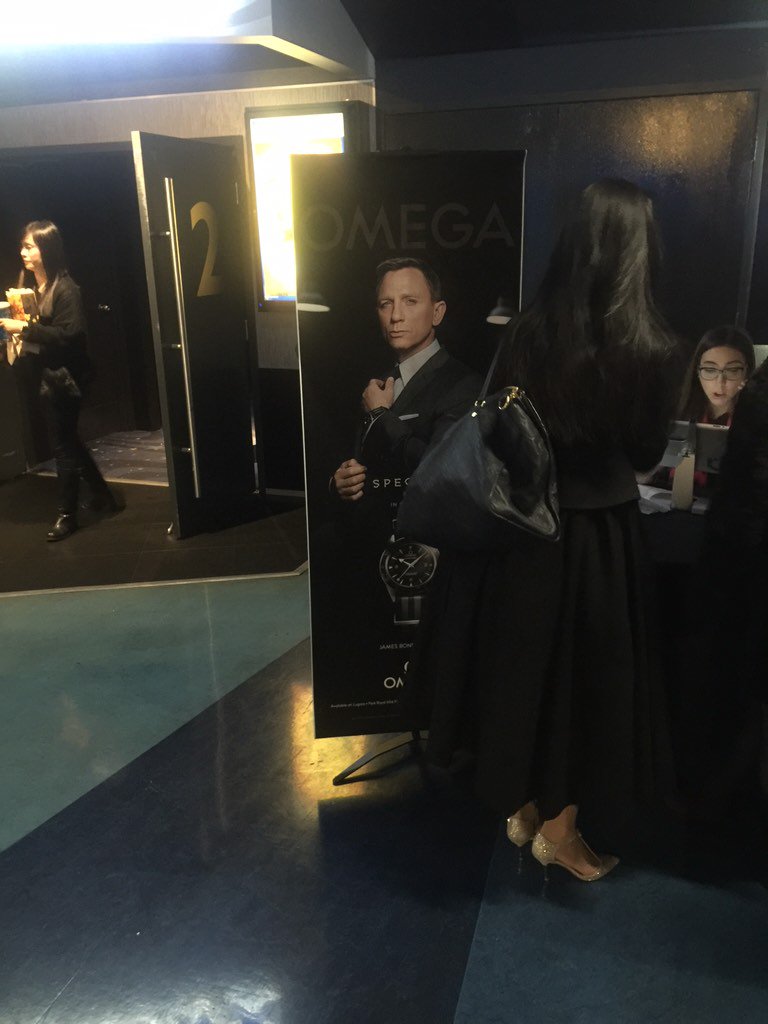 Vanlemon_Studio's tweet photo. Advance screening for Spectre! #vanlemon #spectre https://t.co/ih0VE4hz8n