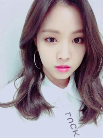 naeunspink's tweet photo. @VKIMS95 haloo 8( https://t.co/Ja07OanxeL